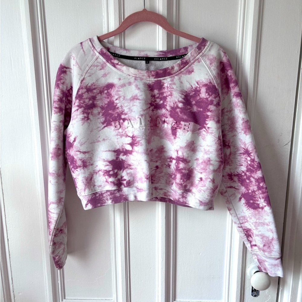 Balance Athletica Women’s Essence Crew Cropped Sweatshirt Tie Dye Pink Medium